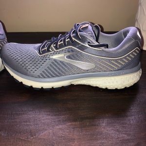 Women’s Brooks ghost 12